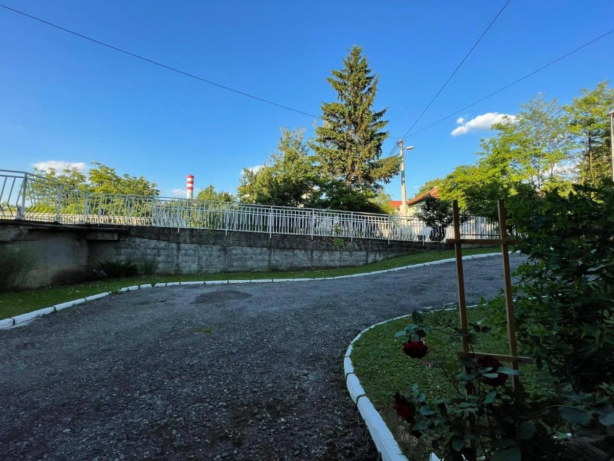 Sunny Garden Apartment 塞拉耶佛 外观 照片